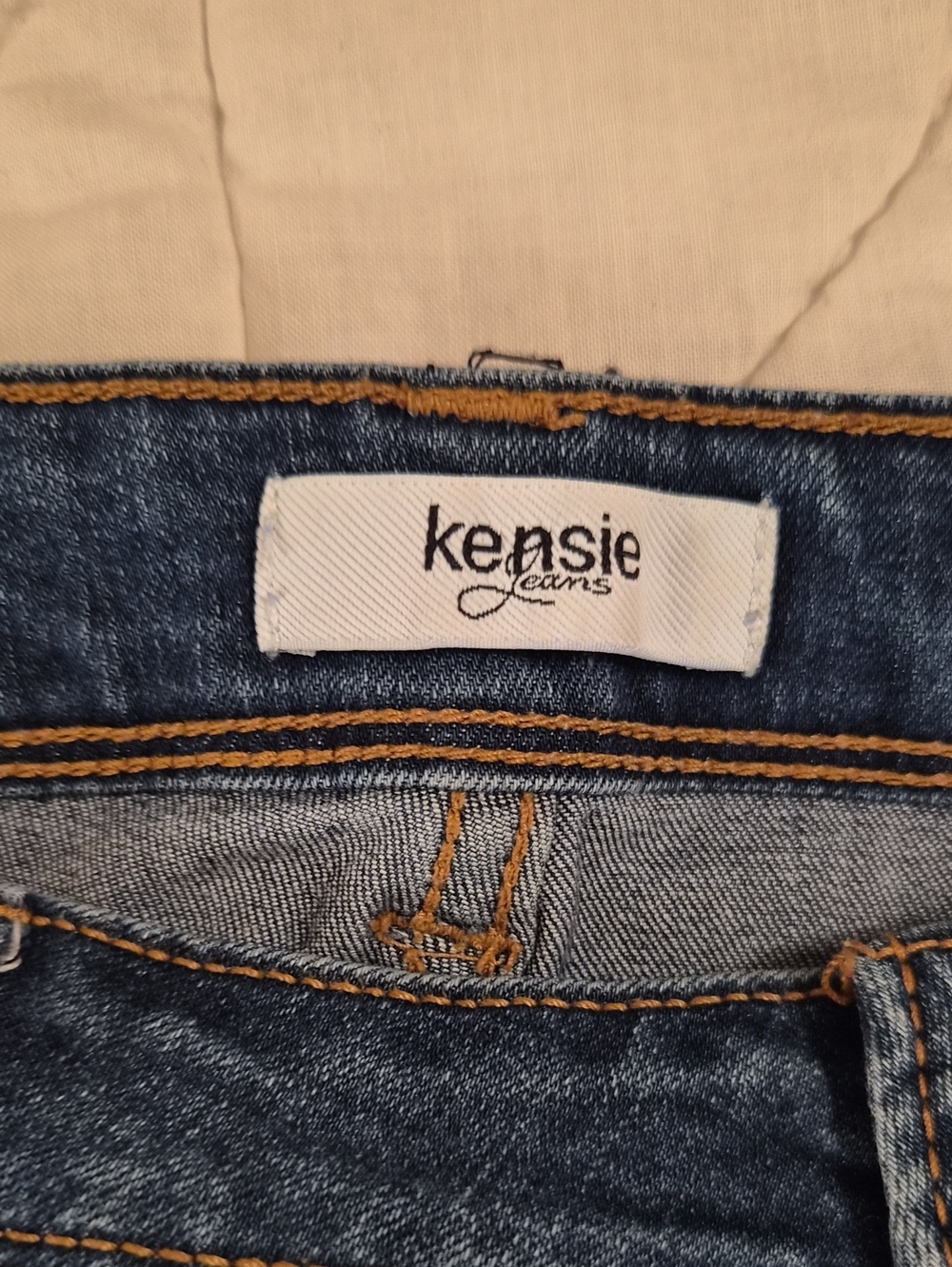 Kensie Japanese Phoenix Embroidered Ankle Skinny Jeans- Size 12/31 - Picture 9 of 10